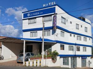 HOTEL LA RUEDA SR