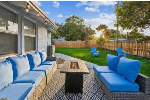 3BR Near Peanut Island | Events, Grill & Games