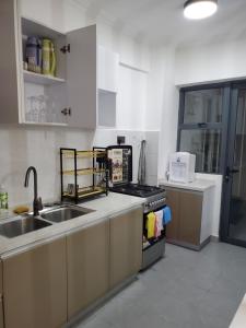 Golden mango heights