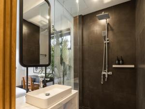 Luxury 1 Bed Apartment with Private Pool in Berawa