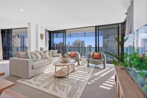 Oracle Resort Lvl 22 Beach Views