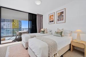 Oracle Resort Lvl 22 Beach Views