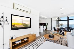 Luxury Apartment Beach Views - Lvl 26!