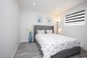 3 - Bedrooms Cozy Cove Extension