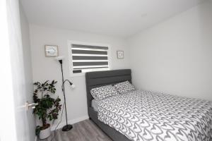 3 - Bedrooms Cozy Cove Extension