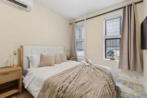 Chic 3BR 2BA West Village Apt with Private Oasis
