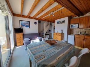 Appartement T3 duplex près plage et port, parking privé, animaux acceptés - FR-1-775-47