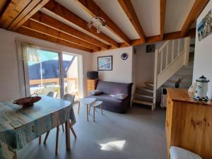 Appartement T3 duplex près plage et port, parking privé, animaux acceptés - FR-1-775-47