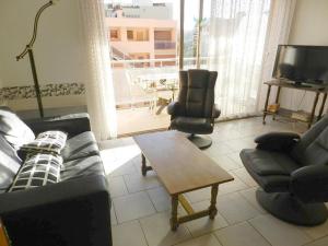 Appartement T2 avec terrasse au centre du Lavandou - FR-1-251-882