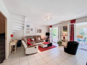 Villa climatisée à La Ciotat avec piscine et parking sécurisés - 2 à 4 voyageurs - FR-1-770-66