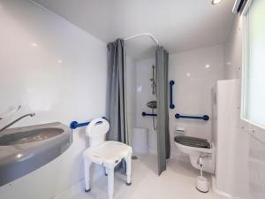 Mobil-home Adapté PMR avec Terrasse à Notre-Dame-de-Monts - API-1-52-664
