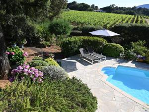 Maison 3 chambres avec piscine dans un cadre calme et rare - FR-1-726-66