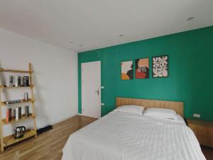 Jasmine West Lake Apartment