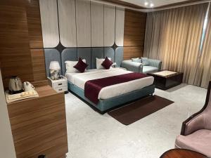 Nirvana Grand Hotel & Resort