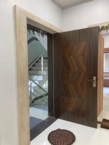 Entire 3 Floor Villa