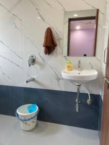 Entire 3 Floor Villa