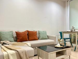 1BR Apartment with Rooftop Pool - The Base Height Phuket town