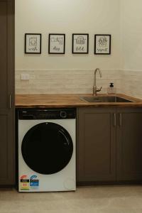 Cosy 2 bedroom cottage with farmland views 15 mins from Ballarat