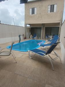 Casa com Piscina da Treze - 600m da Praia - Guarujá Enseada