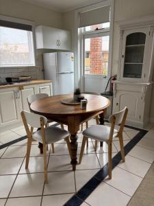 Stay - East Wynyard Beach