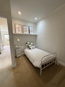 Stay - East Wynyard Beach