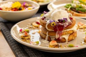 Mira Hotel and Recovery