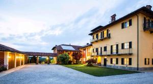 Pensión B&B Cascina Belmonte Fossano Italia