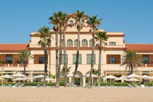 Le Meridien Ra Beach Hotel and Spa