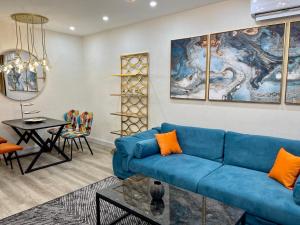 LUXURY Apartment in Podil Plaza & Residents