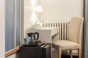 Hotels Logis Hotel des Cayrons : photos des chambres