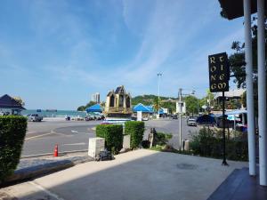 The High One Bangsaen