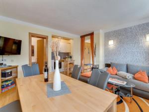 Apartment in Fiss near Ski Lifts