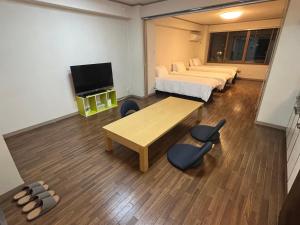 祇園四条駅から歩いて3分ベッド3台3階部分エレベーター無し