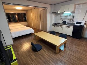 祇園四条駅から歩いて3分ベッド3台3階部分エレベーター無し