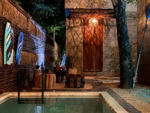 La Casa de María 11:11