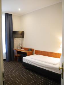 Large Single Room room in Hotel Zeil