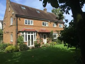 Grove House Bed & Breakfast - Nether Poppleton