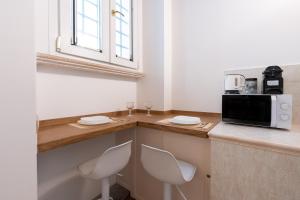 Colosseum Apartment Free Netflix & AC