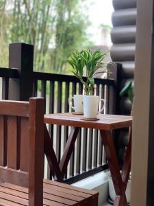 Suite Escapes at Brenthill Baguio w Balcony nr SM, Session Rd