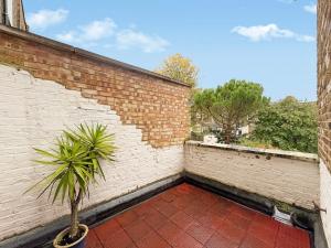 Pass the Keys Bright and spacious flat in Kentish Town