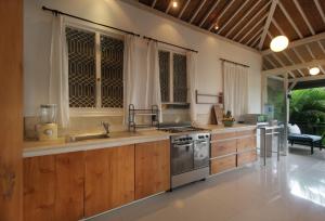 3 Bedroom Villa with Private Pool in Berawa