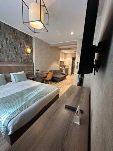 Castle Franco Suites