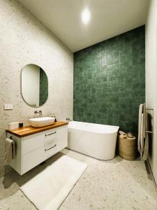 Mylan on Marine - Historic Charm, Modern Heart