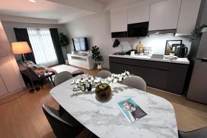 SiS at Sathorn St Louis