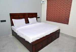 AG Saryu Stay