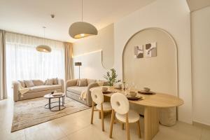 Luxury 1BR Downtown Modern Urban Stay