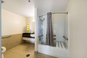 Queen Room - Disability Access - Roll in Shower room in Motel 6-Laredo TX - Airport