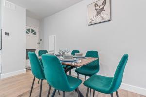 Deluxe 1BR flat steps from Big Ben and London Eye