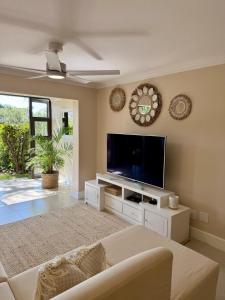 34 Bentley Estate Coastal Apartment