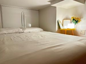 Central Seoul loft apartment